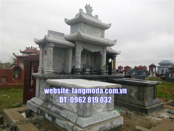 Xây mộ bằng đá tại Thái Bình