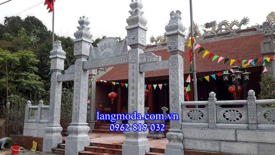 Cột đá xanh