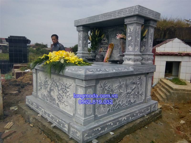 Mộ đá một mái đẹp