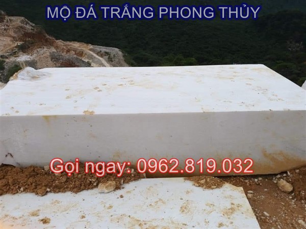 Mẫu lăng mộ đá trắng đẹp phong thủy cho người mệnh Kim và mệnh Thủy Mẫu lăng mộ đá trắng đẹp phong thủy cho người mệnh Kim và mệnh Thủy