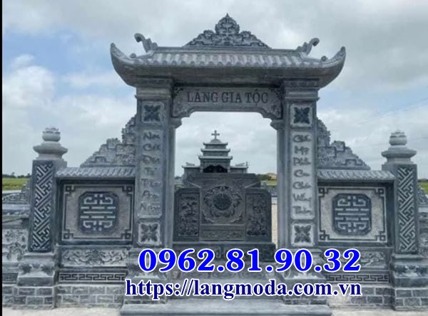 Bộ cổng lăng mộ bằng đá tại Bắc Ninh