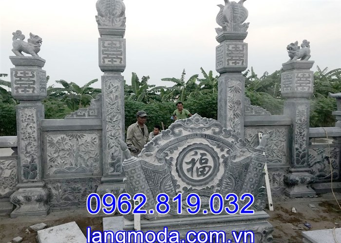 Cách đặt cuốn thư bình phong trong khu lăng mộ đá gia đình