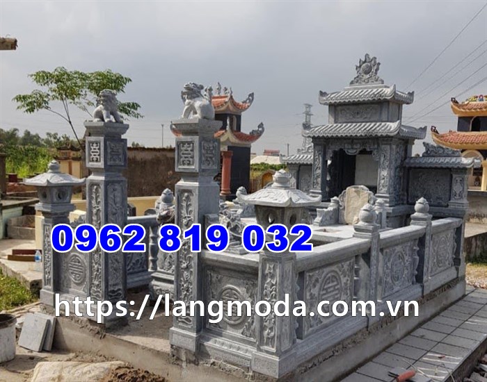 Khu lăng mộ đôi đẹp đơn giản tại Quảng Ninh