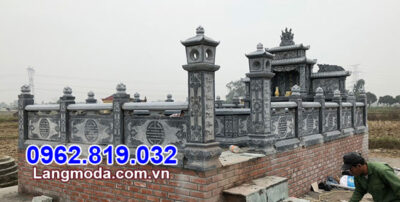 Mẫu tường rào bằng đá bao quanh khu nhà mồ gia đình tại Kiên Giang