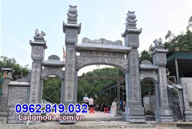 Mẫu cổng tam quan chùa bằng đá đẹp được lắp đặt tại Hậu Giang