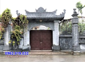 mẫu cổng chùa bằng đá tự nhiên lắp đặt tại Khánh Hòa