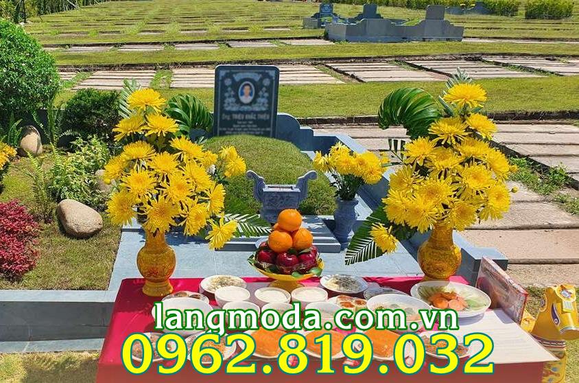 Cúng 49 ngày có phải ra mộ không?