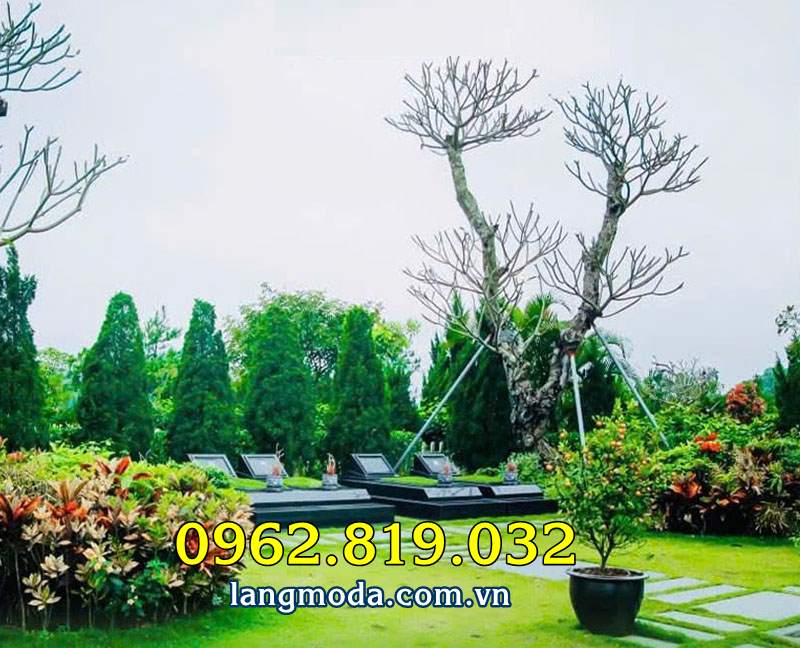 Mẫu lăng mộ gia đình đẹp đơn giản, gọn gàng phù hợp diện tích nhỏ