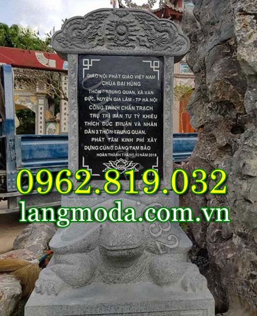 Bia đá công đức đặt tại chùa