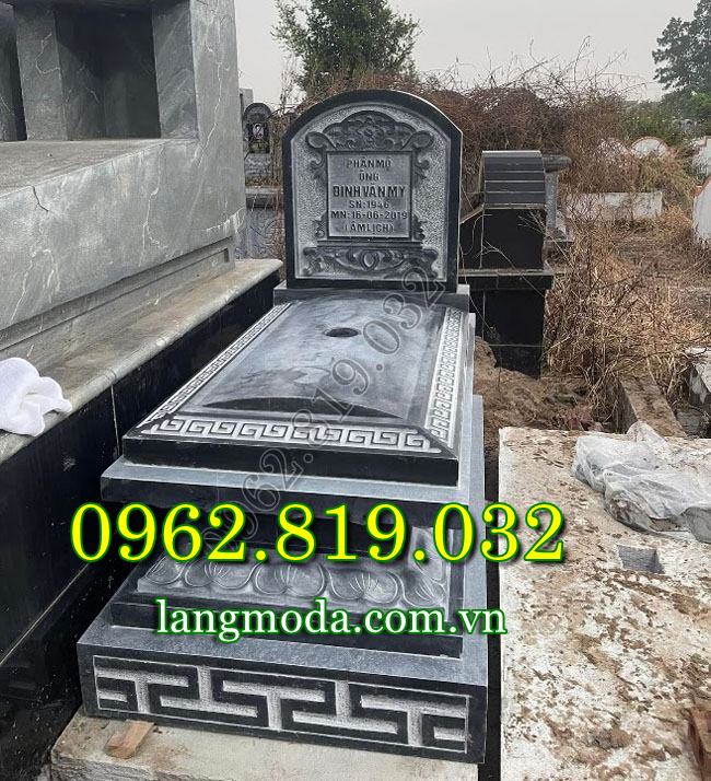 Mộ đá xanh đen tự nhiên thi công thực tế